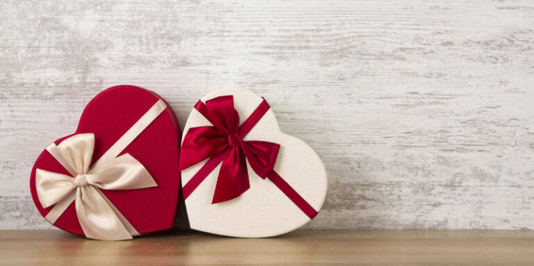 heart-shaped Valentine's day gift boxes